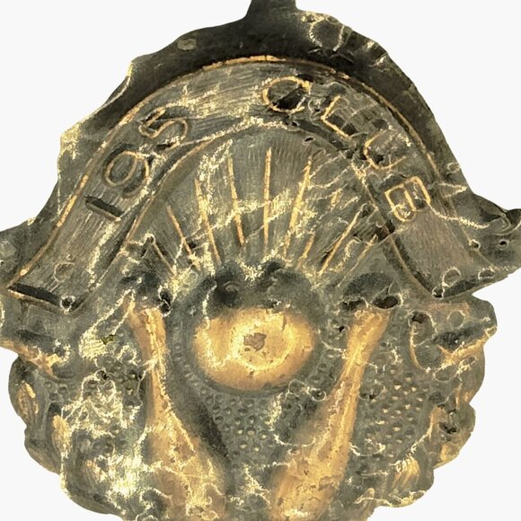 195 Club Bowling Pin Badge Vintage NOS - Picture 3 of 5